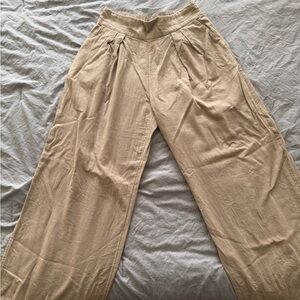 Abercrombie & Fitch Tan Pants Size Small (Short)
